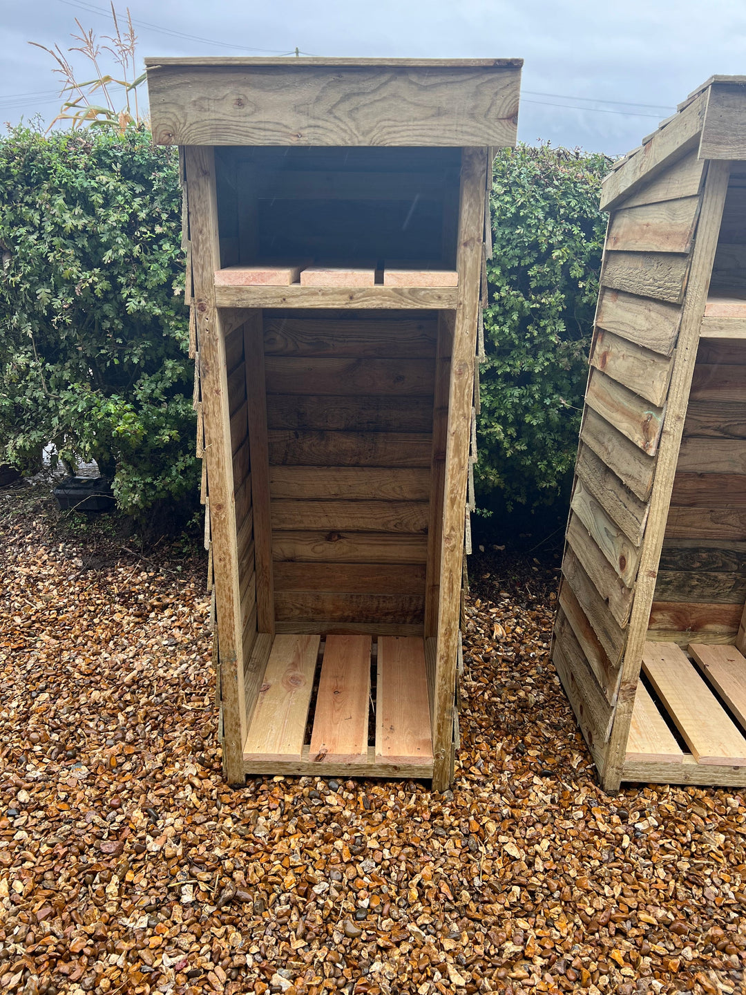 Heavy duty log stores
