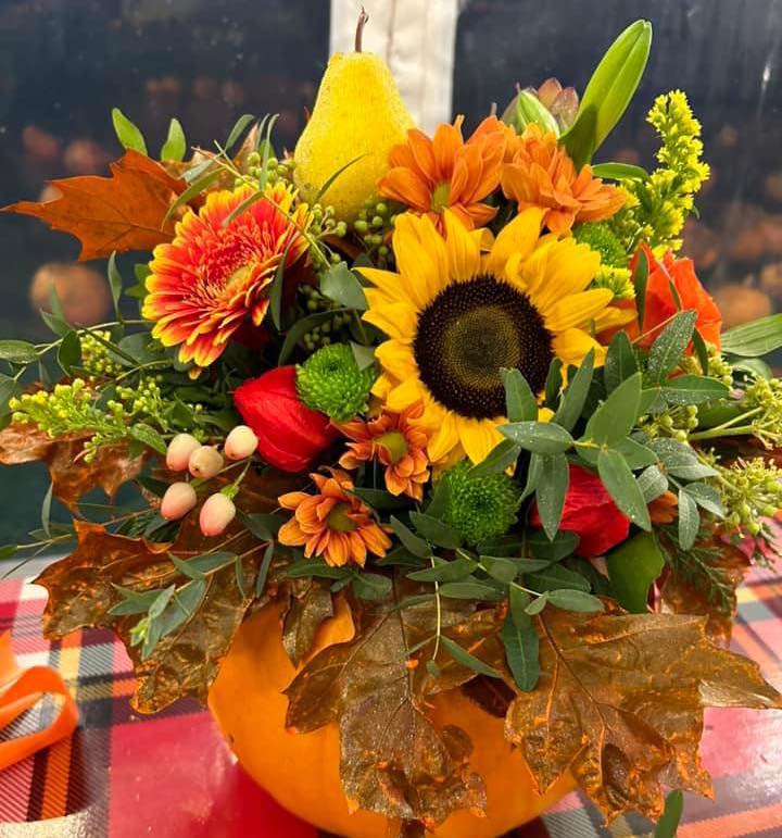 Pumpkin floral arrangement workshop at Rainfords Farm